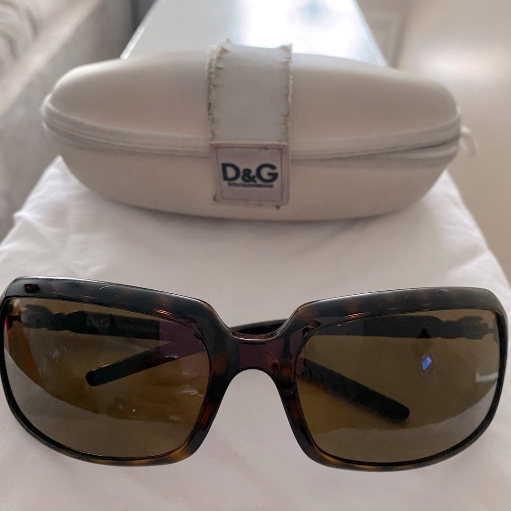 D&G dolce and Gabbana sunglasses